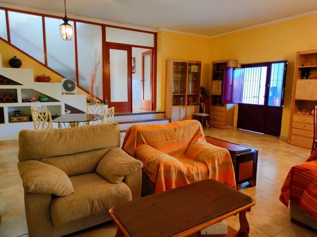 8 Zimmer Villa zu verkaufen in Marchuquera, Gandia mit Pool - 550.000 € (Ref: 8545877)