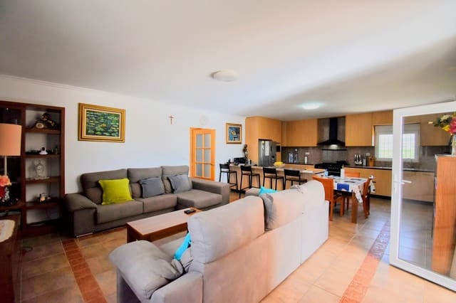 4 bedroom Villa for sale in Montroy with pool - € 370,000 (Ref: 8562581)