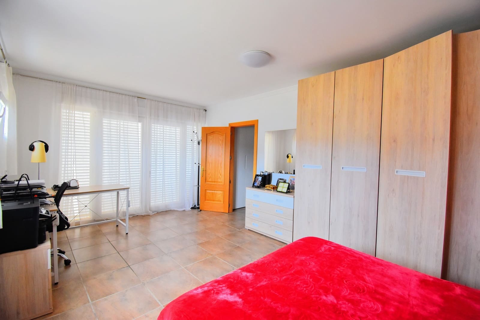 4 soveværelse Villa til salg i Montroy med swimmingpool - € 370.000 (Ref: 8562581)