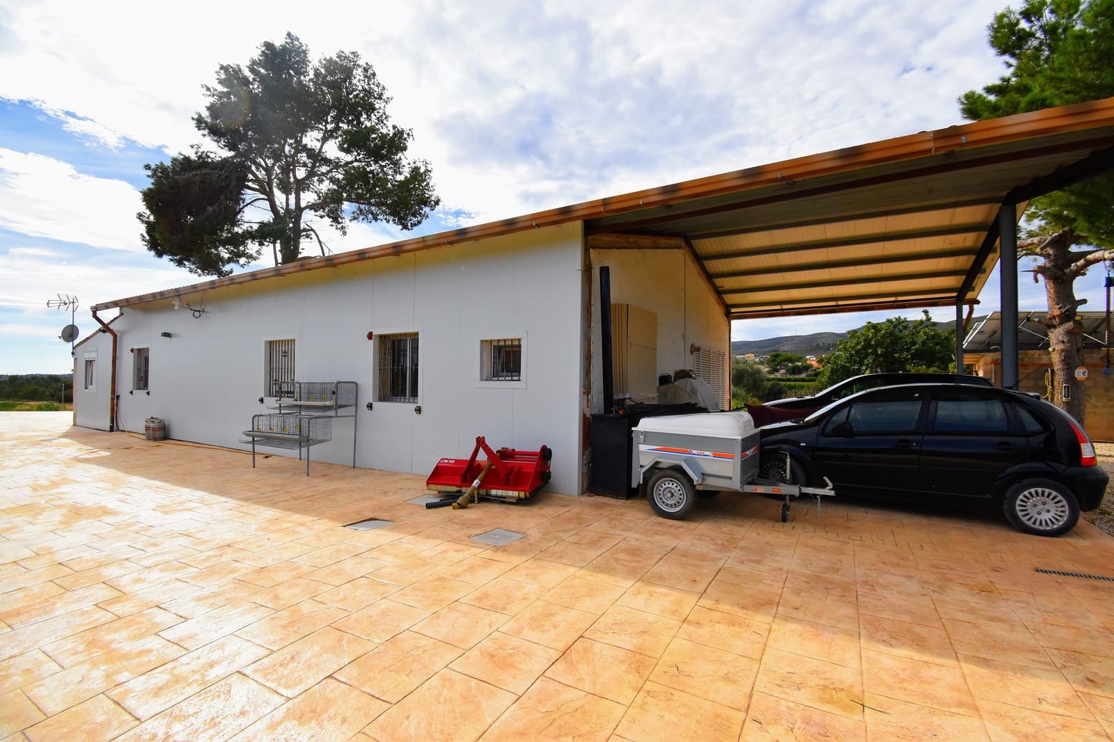 4 soveværelse Villa til salg i Montroy med swimmingpool - € 370.000 (Ref: 8562581)