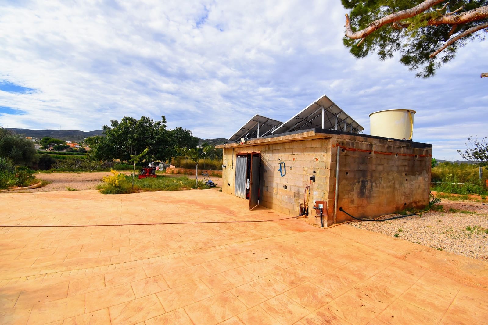 4 soveværelse Villa til salg i Montroy med swimmingpool - € 370.000 (Ref: 8562581)