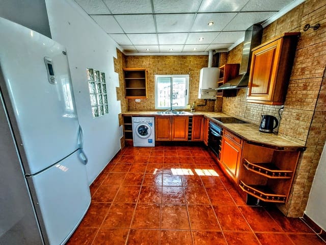 3 bedroom Villa for sale in Vilamarxant / Villamarchante with pool - € 315,000 (Ref: 8594205)