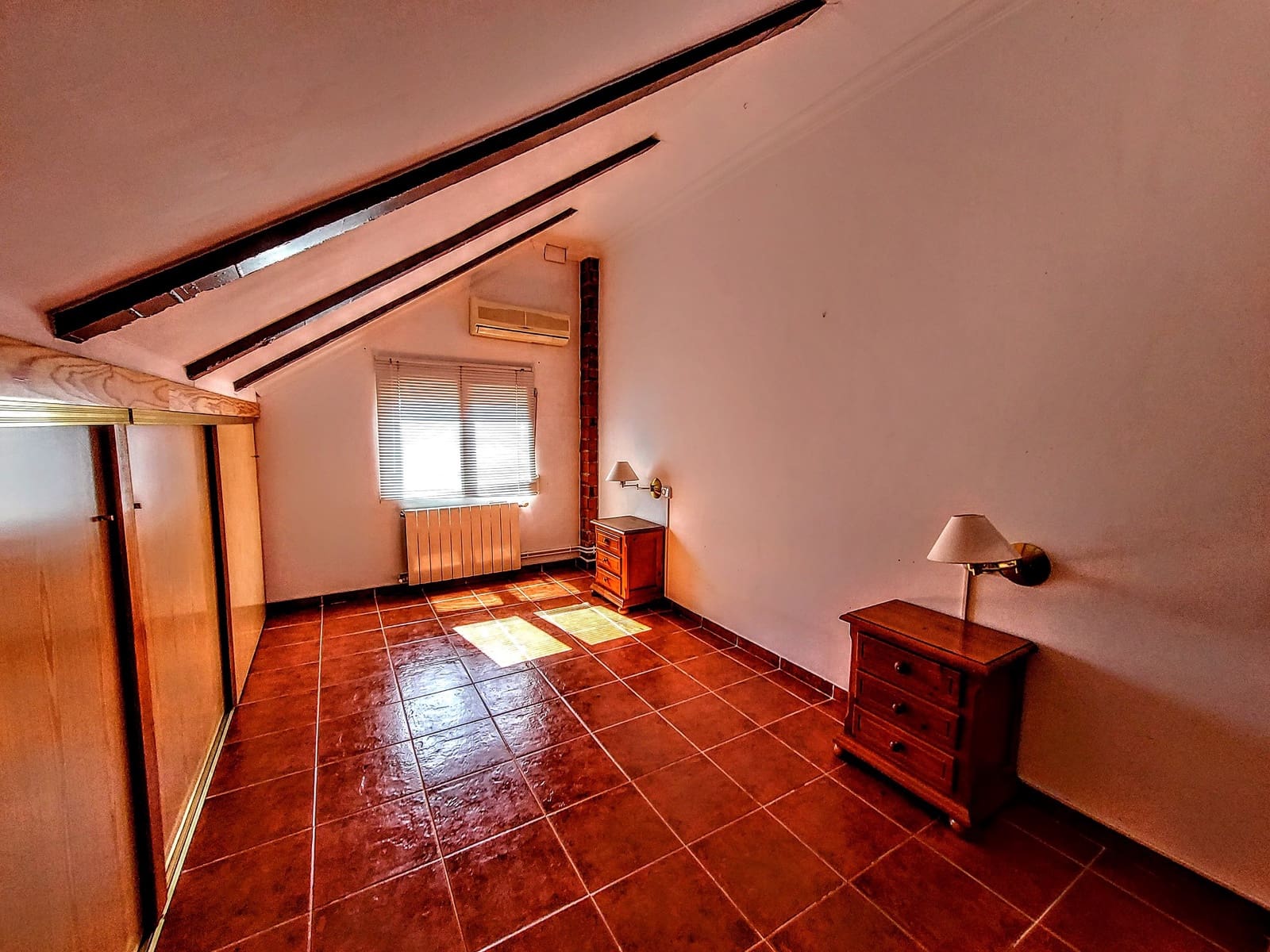 3 sypialnia Willa na sprzedaż w Vilamarxant / Villamarchante z basenem - 315 000 € (Ref: 8594205)