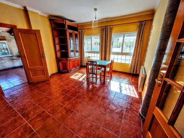 3 bedroom Villa for sale in Vilamarxant / Villamarchante with pool - € 315,000 (Ref: 8594205)