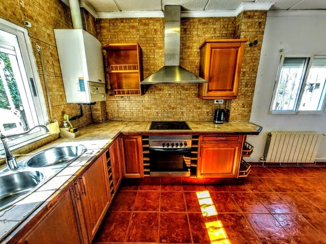 3 bedroom Villa for sale in Vilamarxant / Villamarchante with pool - € 315,000 (Ref: 8594205)