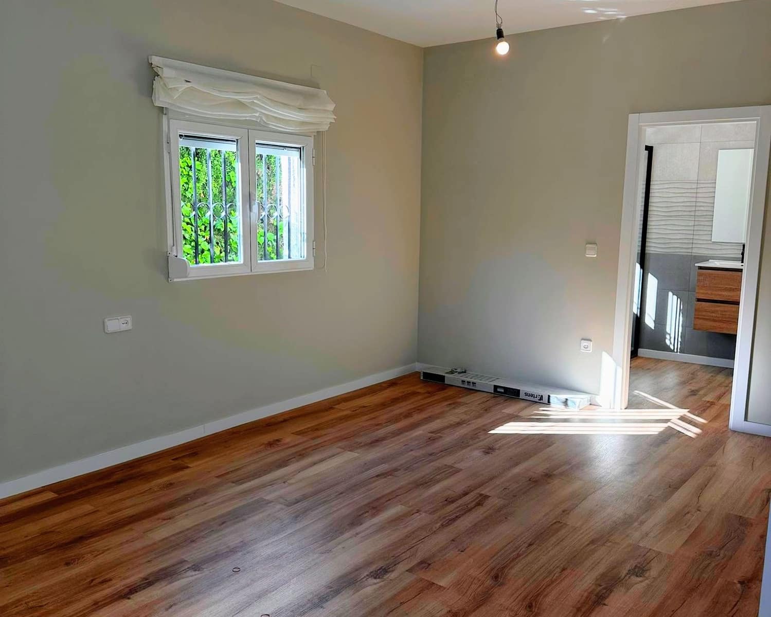 3 sypialnia Willa na sprzedaż w Paterna z basenem - 566 000 € (Ref: 8821143)