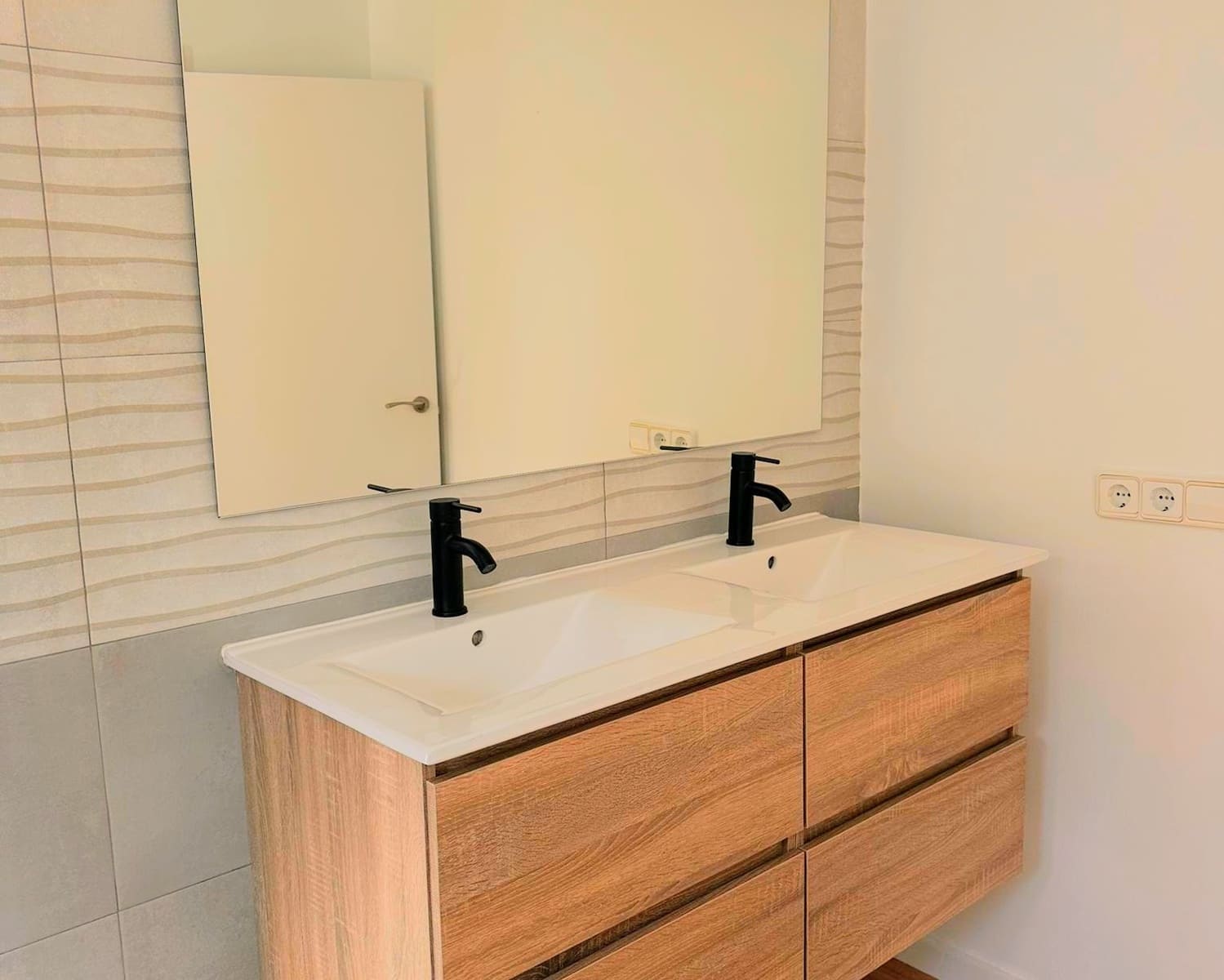 3 sypialnia Willa na sprzedaż w Paterna z basenem - 566 000 € (Ref: 8821143)