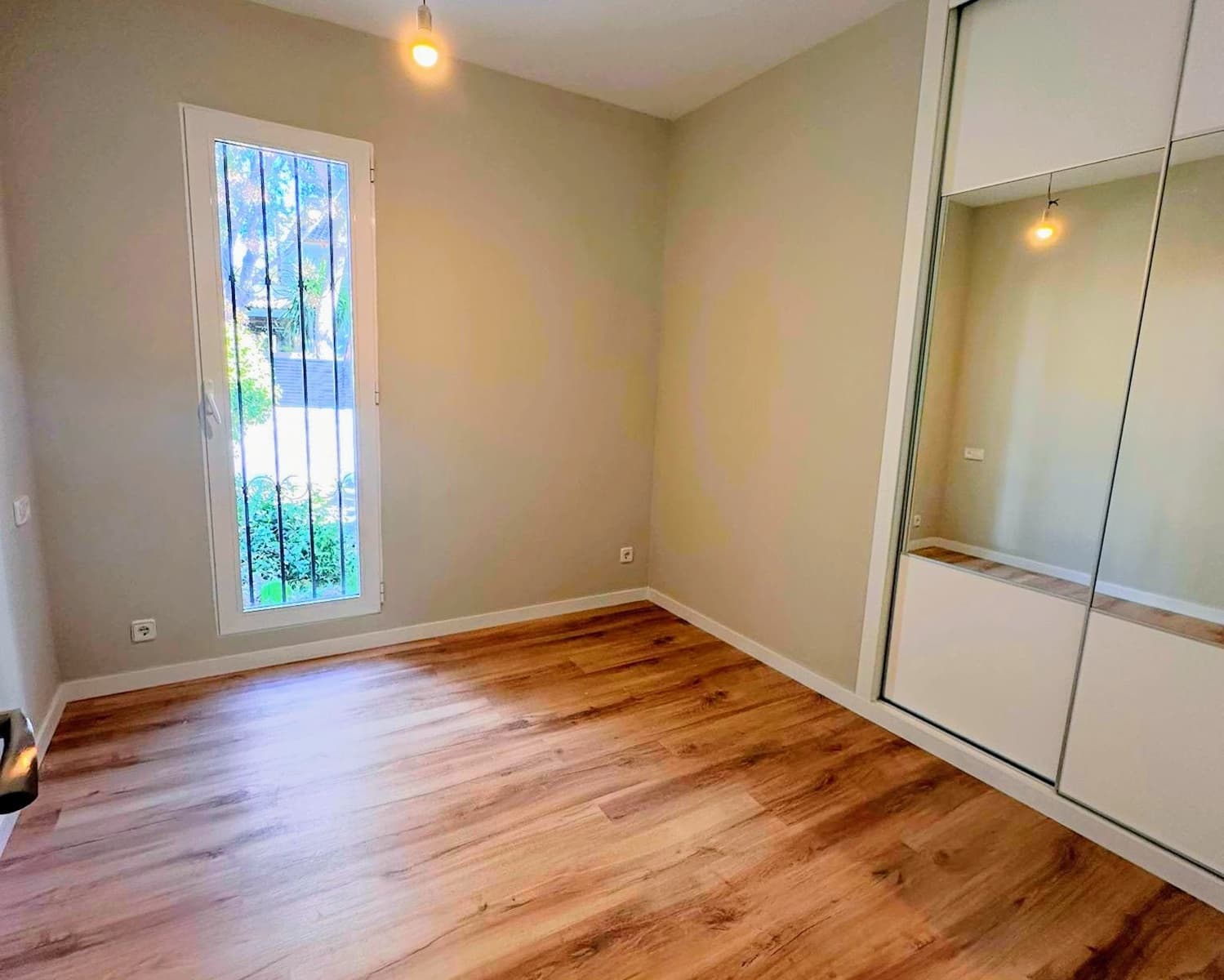 3 sypialnia Willa na sprzedaż w Paterna z basenem - 566 000 € (Ref: 8821143)