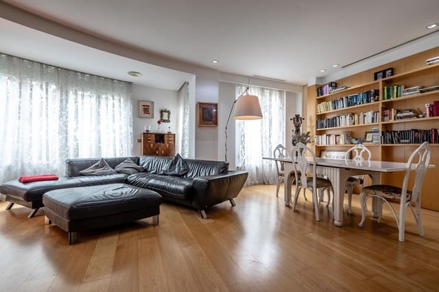 4 soveværelse Lejlighed til salg i La Gran Via, Valencia by - € 905.000 (Ref: 8931428)