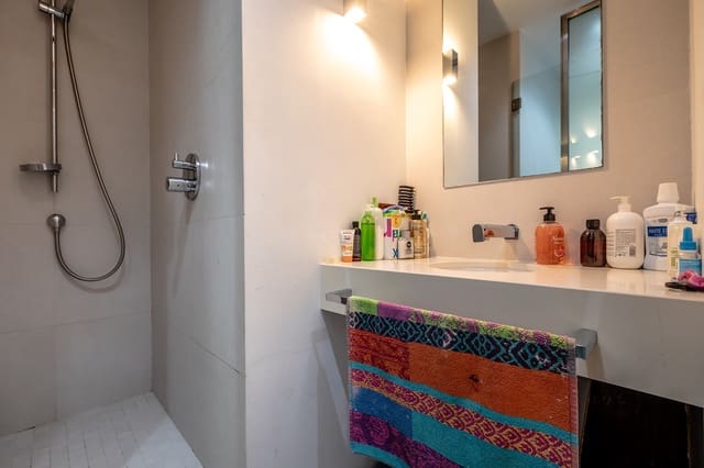 4 soveværelse Lejlighed til salg i La Gran Via, Valencia by - € 905.000 (Ref: 8931428)