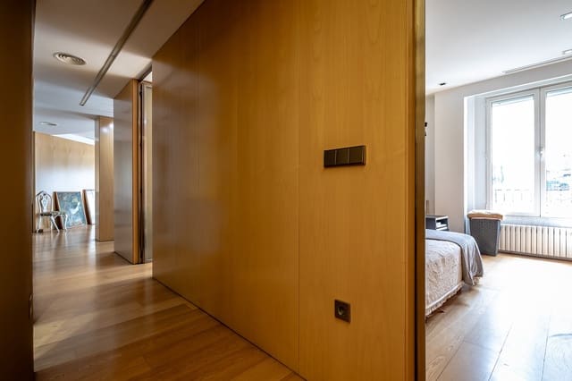 4 soveværelse Lejlighed til salg i La Gran Via, Valencia by - € 905.000 (Ref: 8931428)