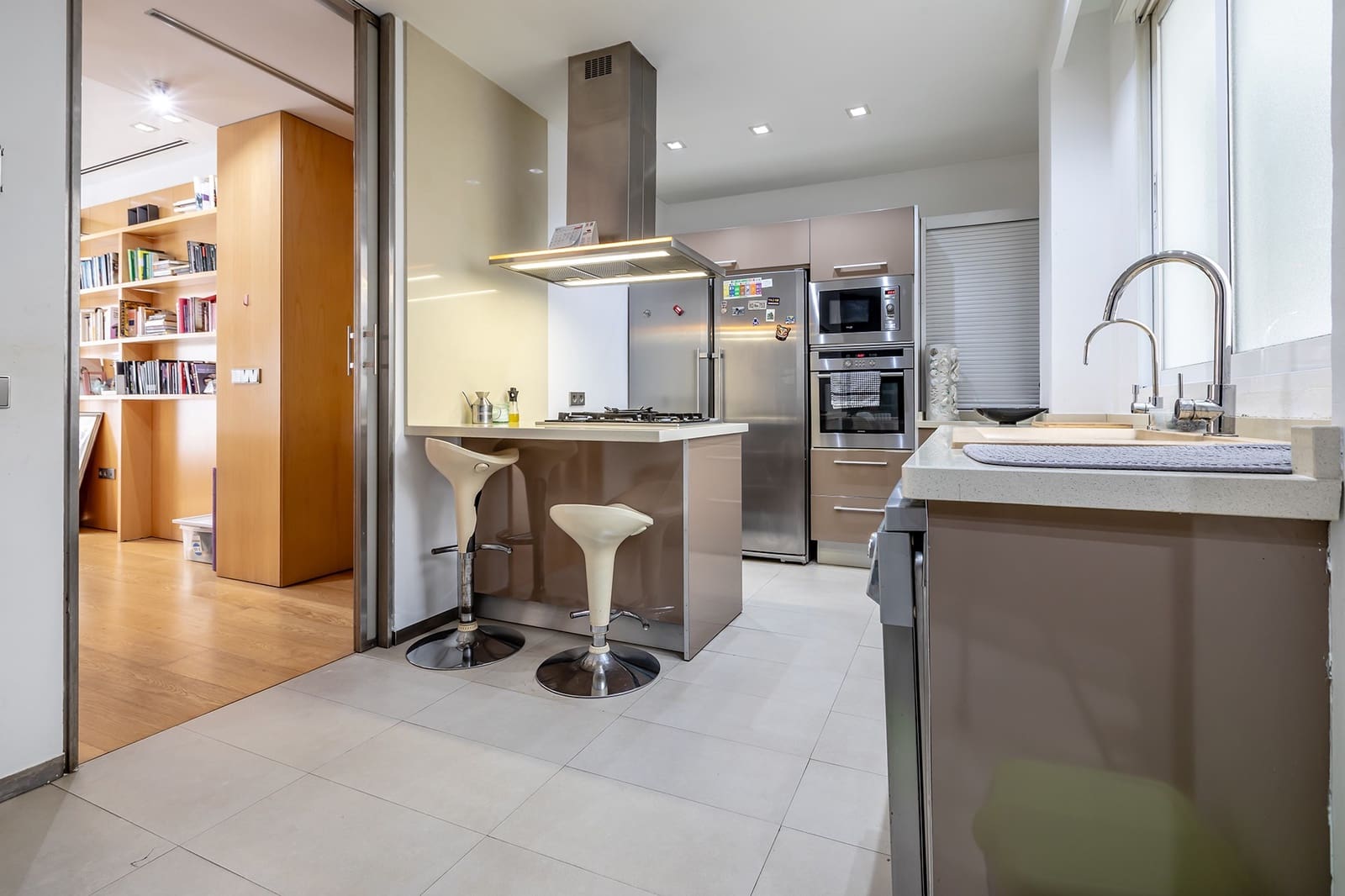 4 soveværelse Lejlighed til salg i Valencia by - € 905.000 (Ref: 8931428)