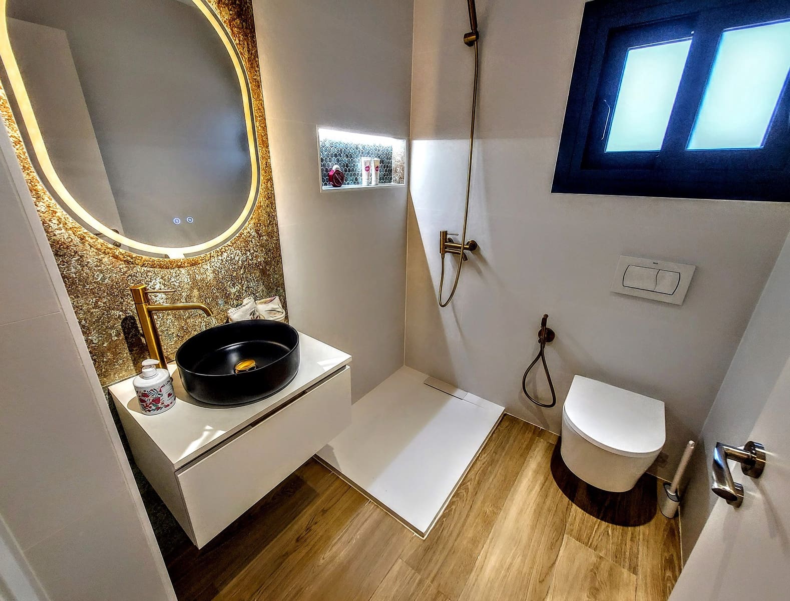 4 soveværelse Villa til salg i Turis med swimmingpool - € 550.000 (Ref: 8981802)