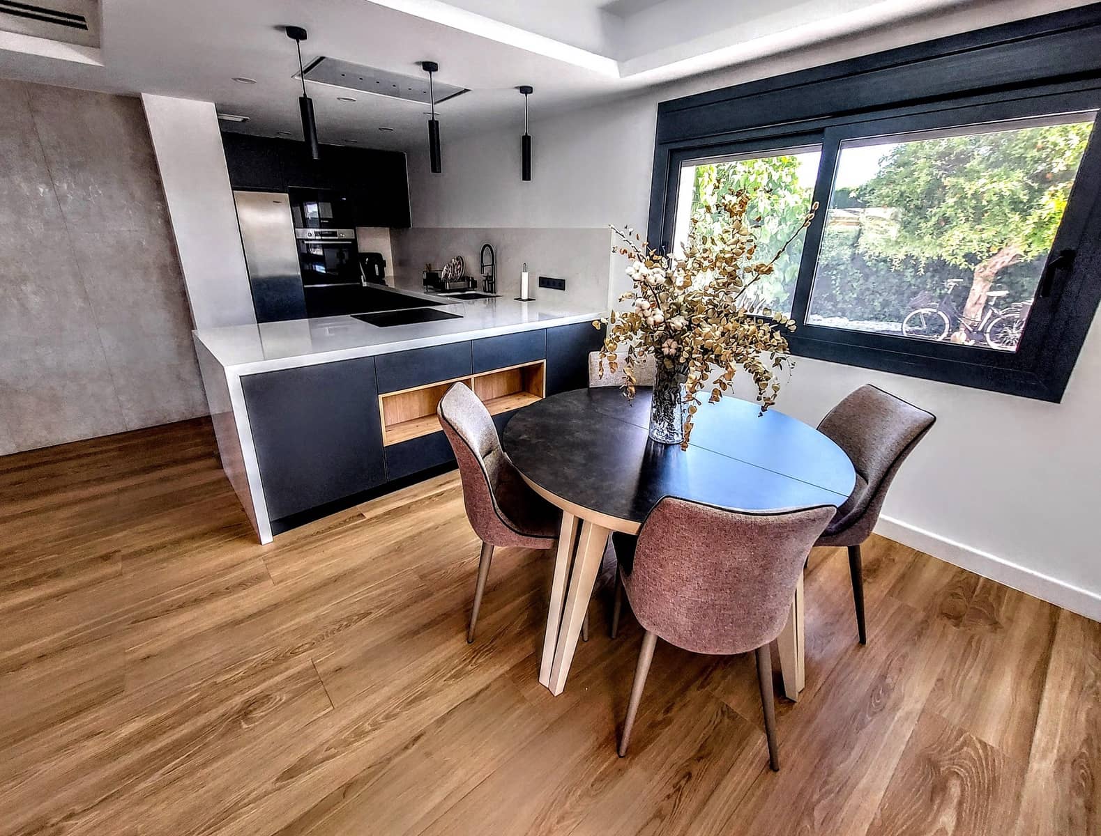 4 soveværelse Villa til salg i Turis med swimmingpool - € 550.000 (Ref: 8981802)