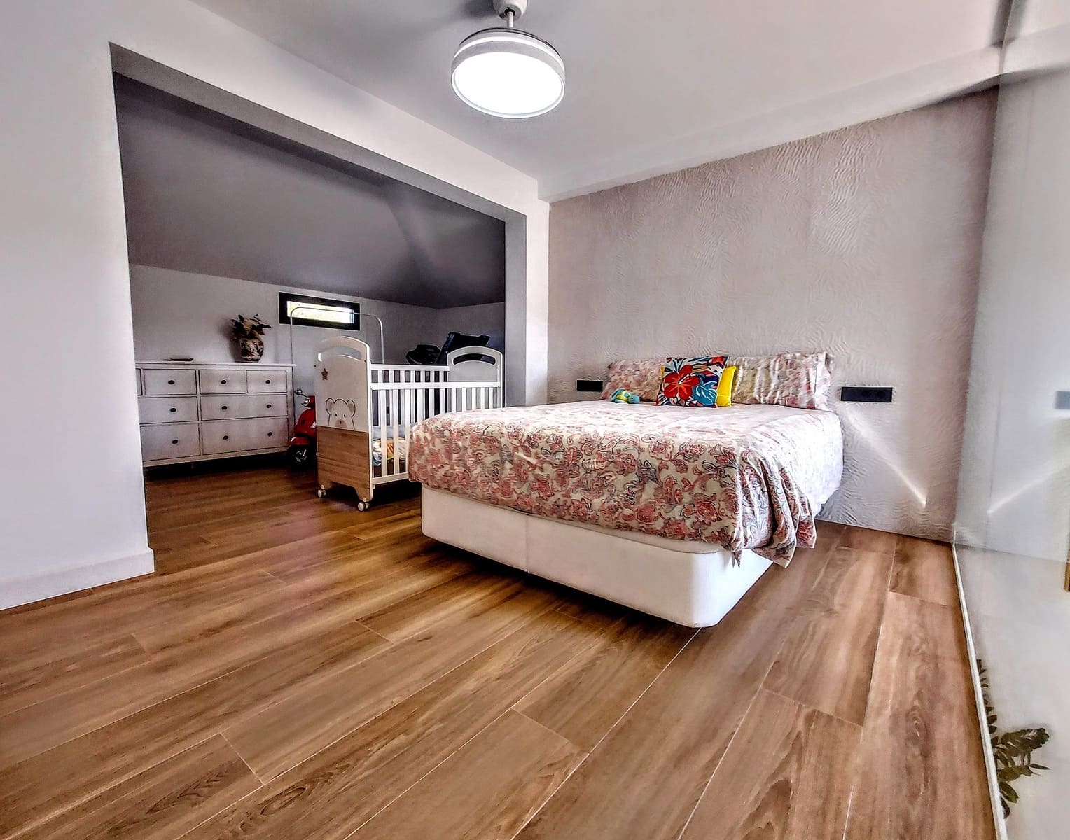 4 soveværelse Villa til salg i Turis med swimmingpool - € 550.000 (Ref: 8981802)