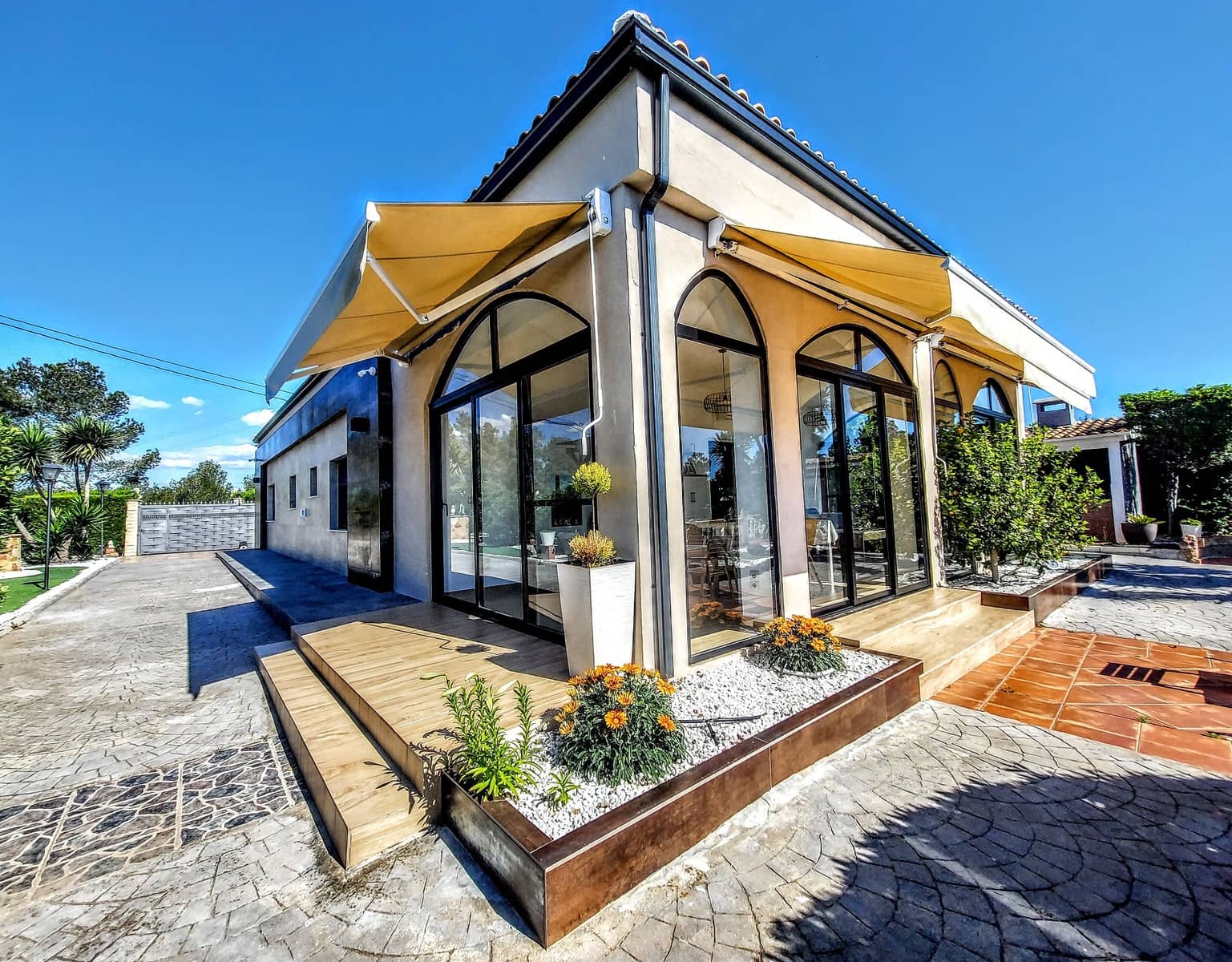 4 soveværelse Villa til salg i Turis med swimmingpool - € 550.000 (Ref: 8981802)