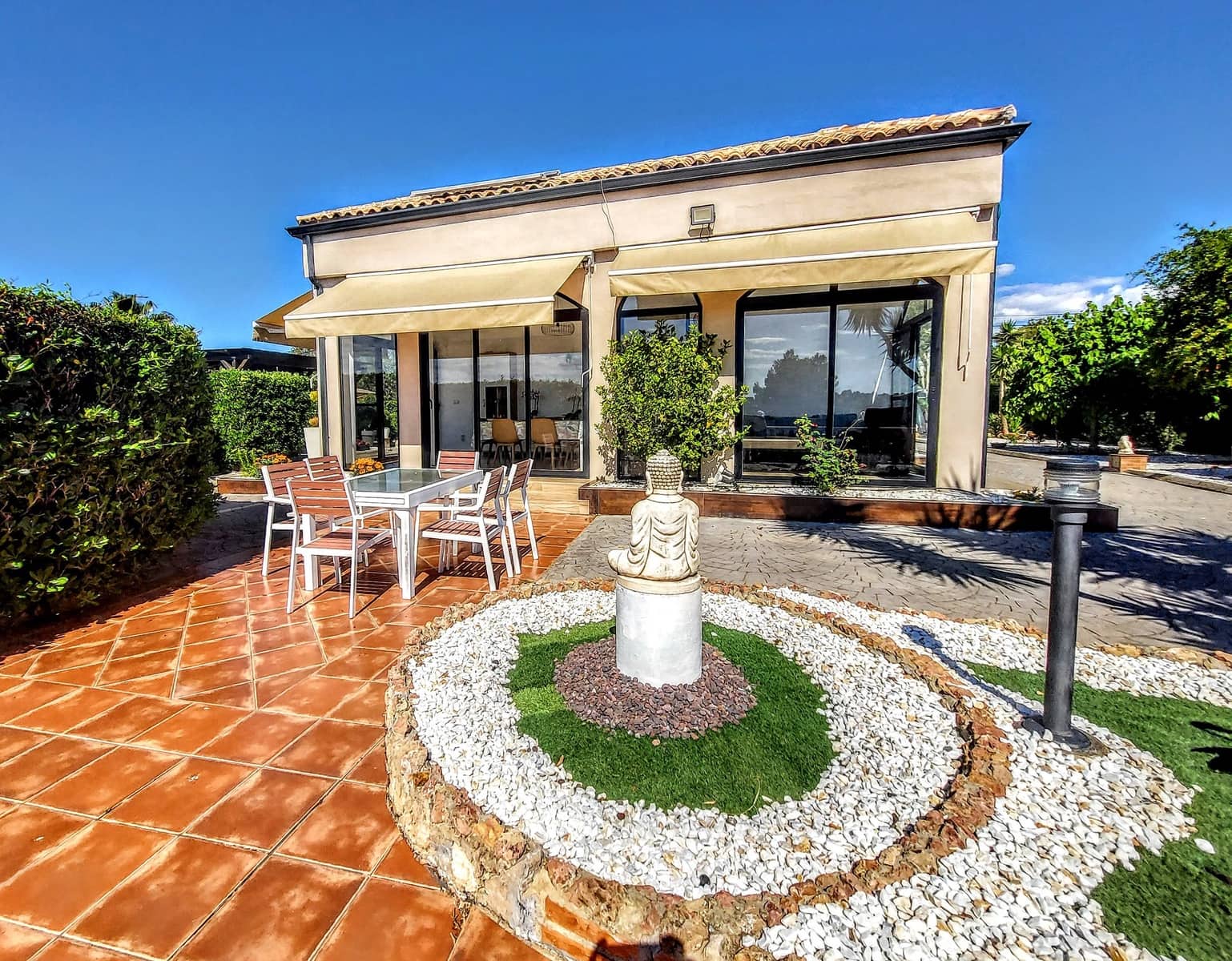 4 soveværelse Villa til salg i Turis med swimmingpool - € 550.000 (Ref: 8981802)