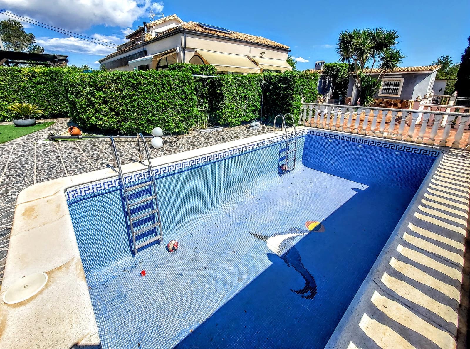 4 soveværelse Villa til salg i Turis med swimmingpool - € 550.000 (Ref: 8981802)