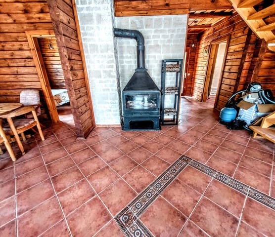 3 bedroom Villa for sale in Montroy with pool - € 150,000 (Ref: 9027353)