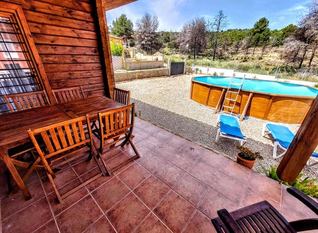 3 bedroom Villa for sale in Montroy with pool - € 150,000 (Ref: 9027353)