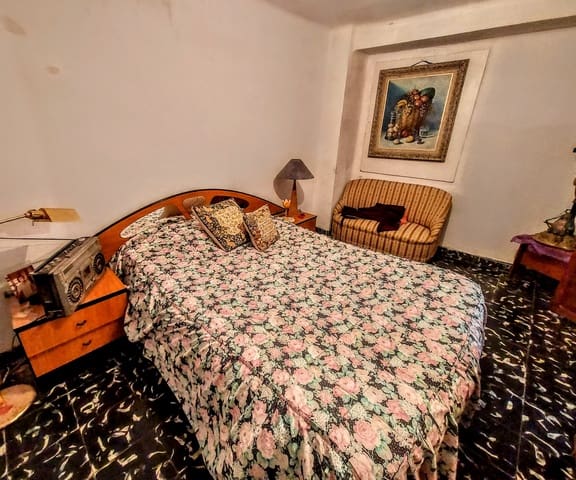 2 soveværelse Byhus til salg i Montserrat - € 99.000 (Ref: 9086083)