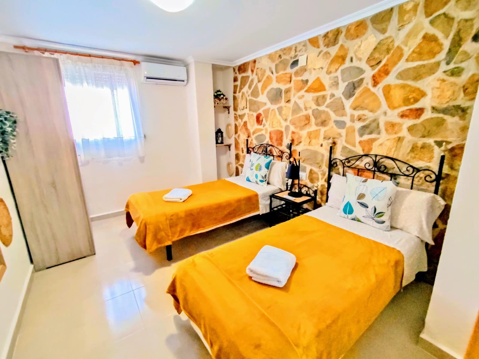 6 soveværelse Villa til salg i Turis med swimmingpool - € 395.000 (Ref: 9086438)