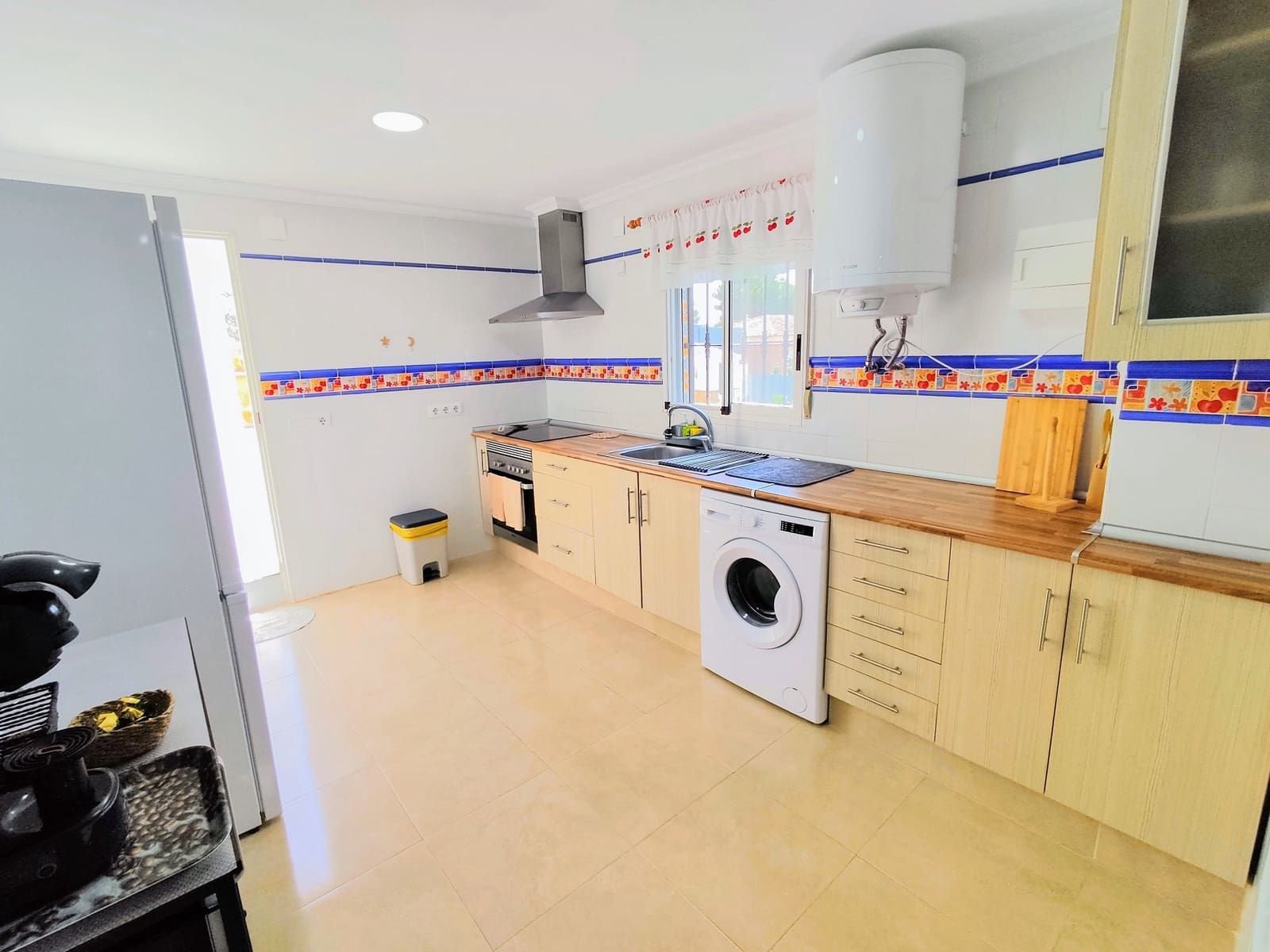 6 soveværelse Villa til salg i Turis med swimmingpool - € 395.000 (Ref: 9086438)