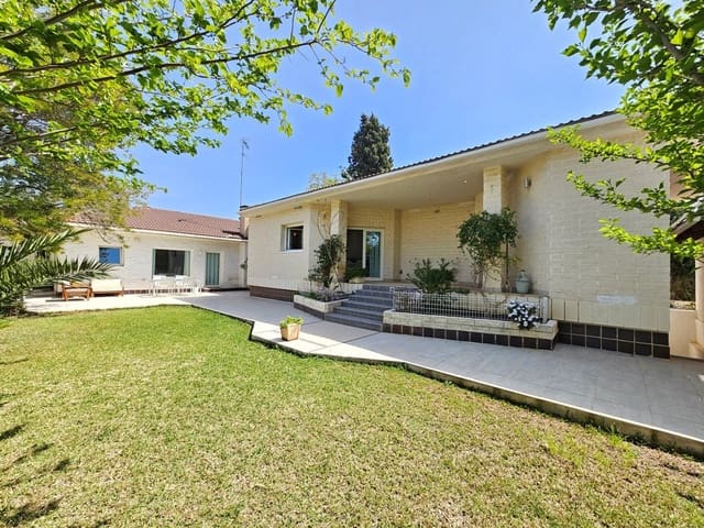 5 soveværelse Villa til salg i La Pobla de Vallbona med swimmingpool garage - € 875.000 (Ref: 9113284)