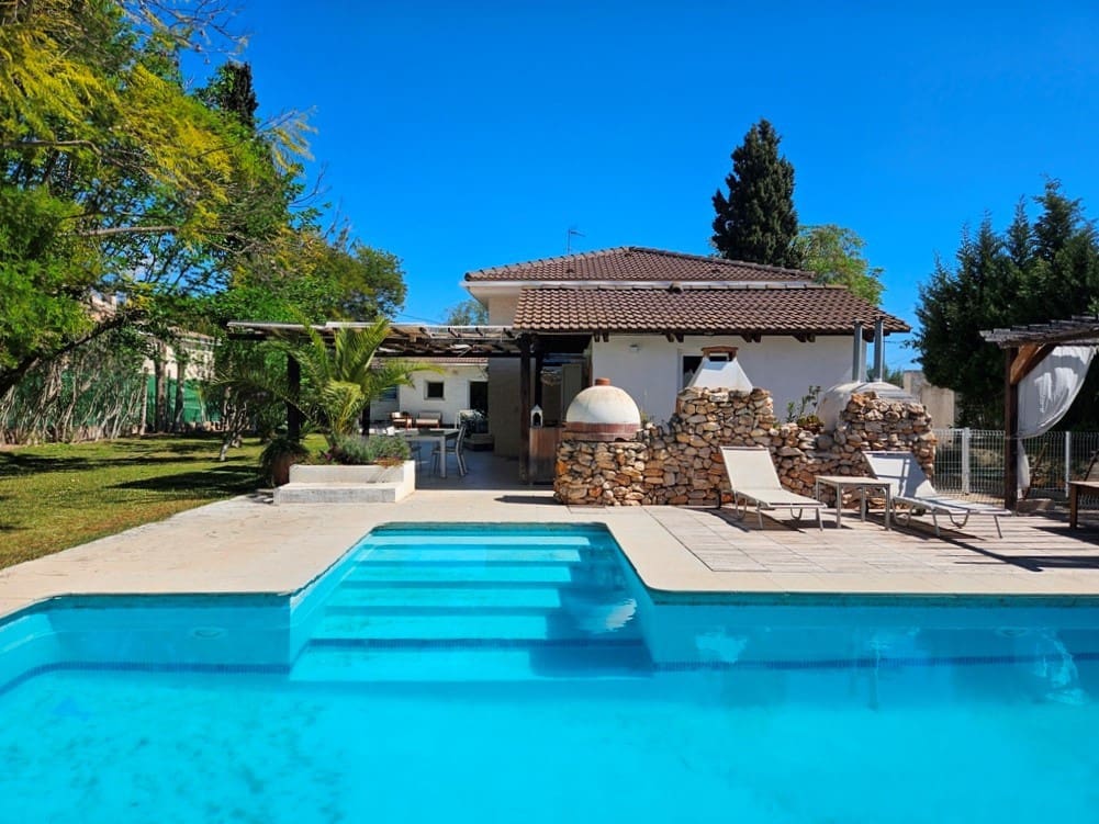 5 soveværelse Villa til salg i La Pobla de Vallbona med swimmingpool - € 875.000 (Ref: 9113284)