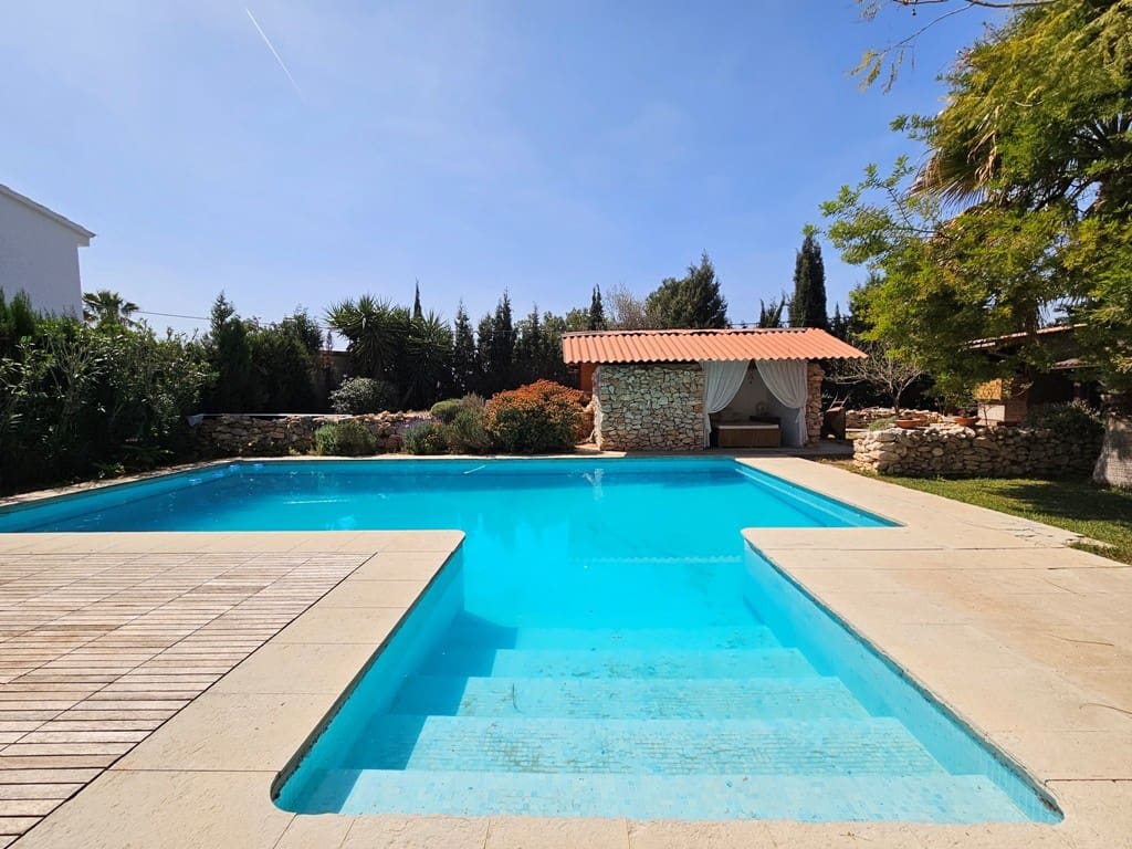 5 soveværelse Villa til salg i La Pobla de Vallbona med swimmingpool - € 875.000 (Ref: 9113284)