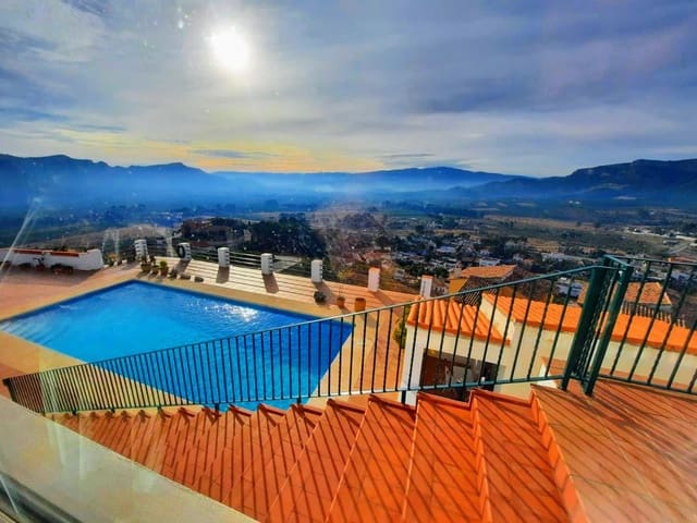 3 soveværelse Villa til salg i Marchuquera, Gandia med swimmingpool garage - € 450.000 (Ref: 9115086)