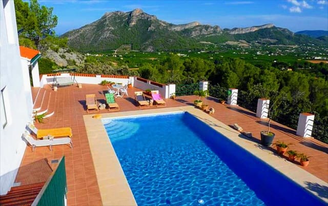 3 soveværelse Villa til salg i Marchuquera, Gandia med swimmingpool garage - € 450.000 (Ref: 9115086)