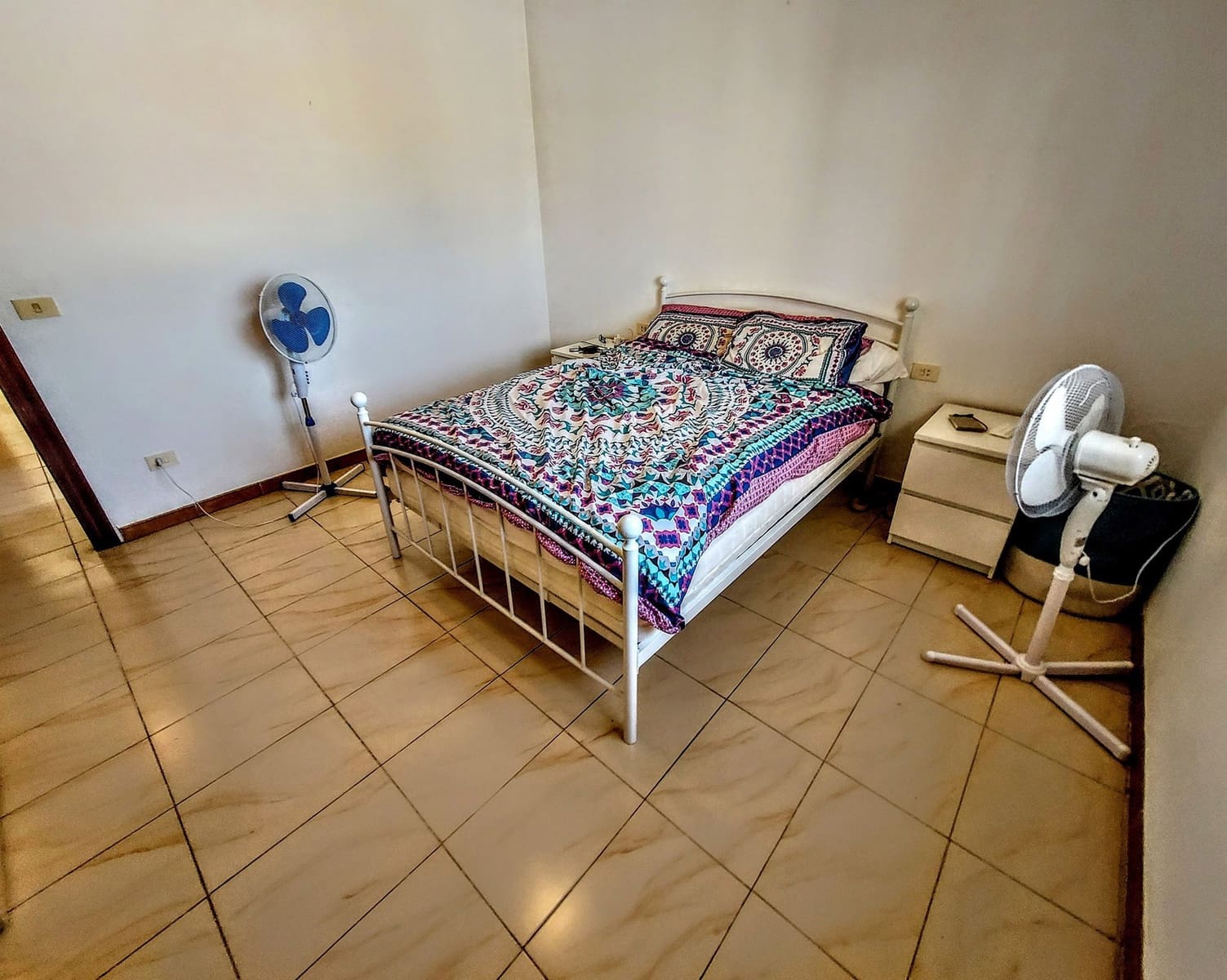 4 soveværelse Villa til salg i Vilamarxant / Villamarchante med swimmingpool - € 240.000 (Ref: 9127514)