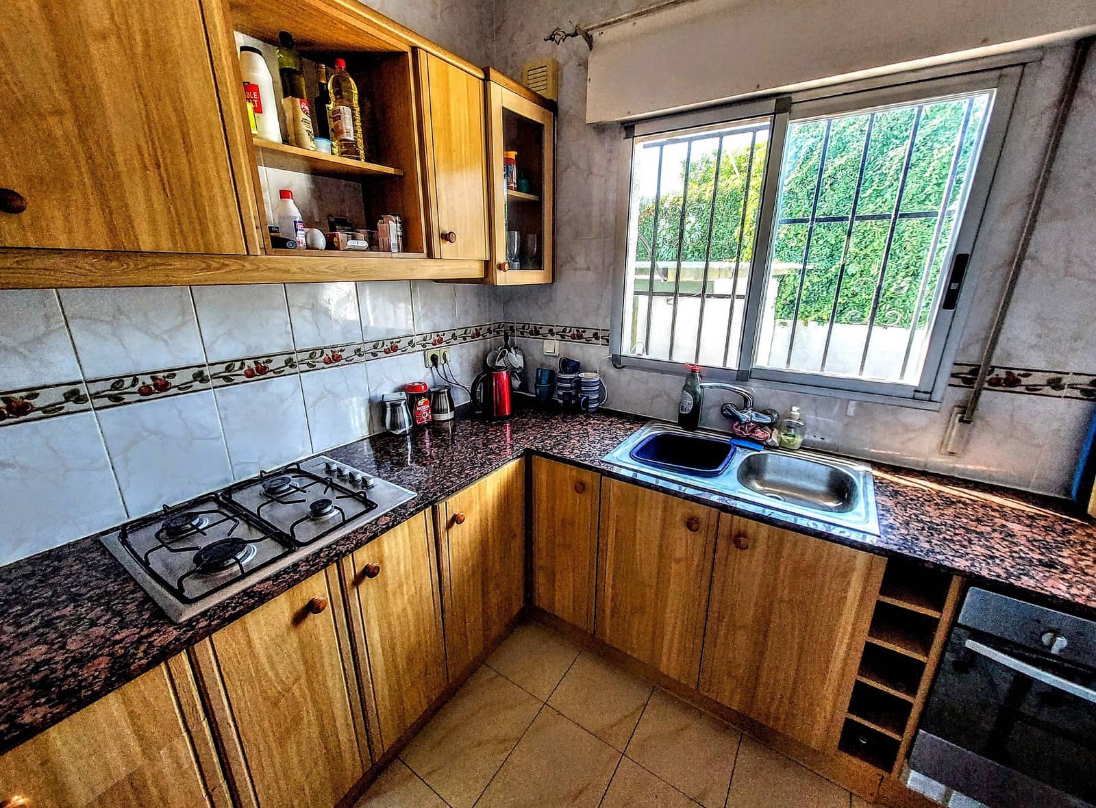 4 soveværelse Villa til salg i Vilamarxant / Villamarchante med swimmingpool - € 240.000 (Ref: 9127514)