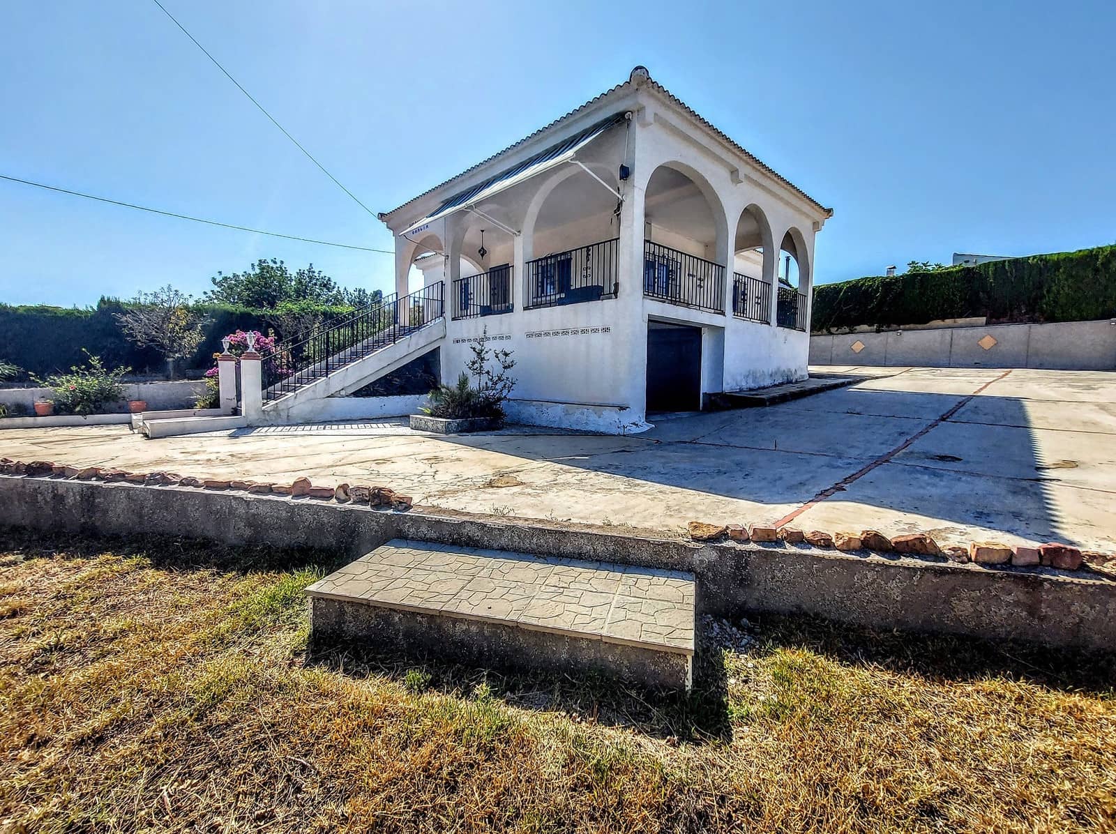 4 soveværelse Villa til salg i Vilamarxant / Villamarchante med swimmingpool - € 240.000 (Ref: 9127514)