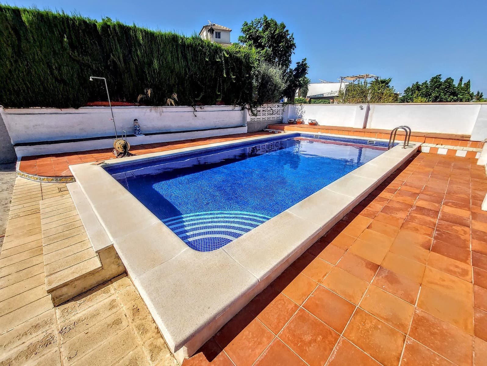 4 soveværelse Villa til salg i Vilamarxant / Villamarchante med swimmingpool - € 240.000 (Ref: 9127514)