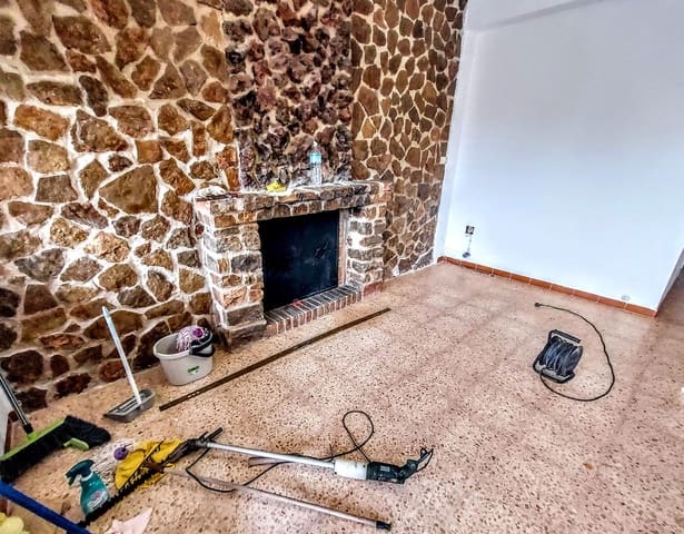 3 soveværelse Villa til salg i Montserrat med swimmingpool - € 159.000 (Ref: 9142383)