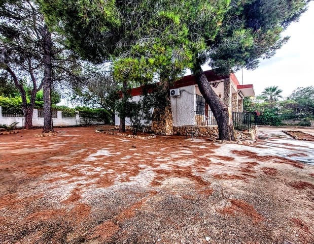 3 soveværelse Villa til salg i Montserrat med swimmingpool - € 159.000 (Ref: 9142383)