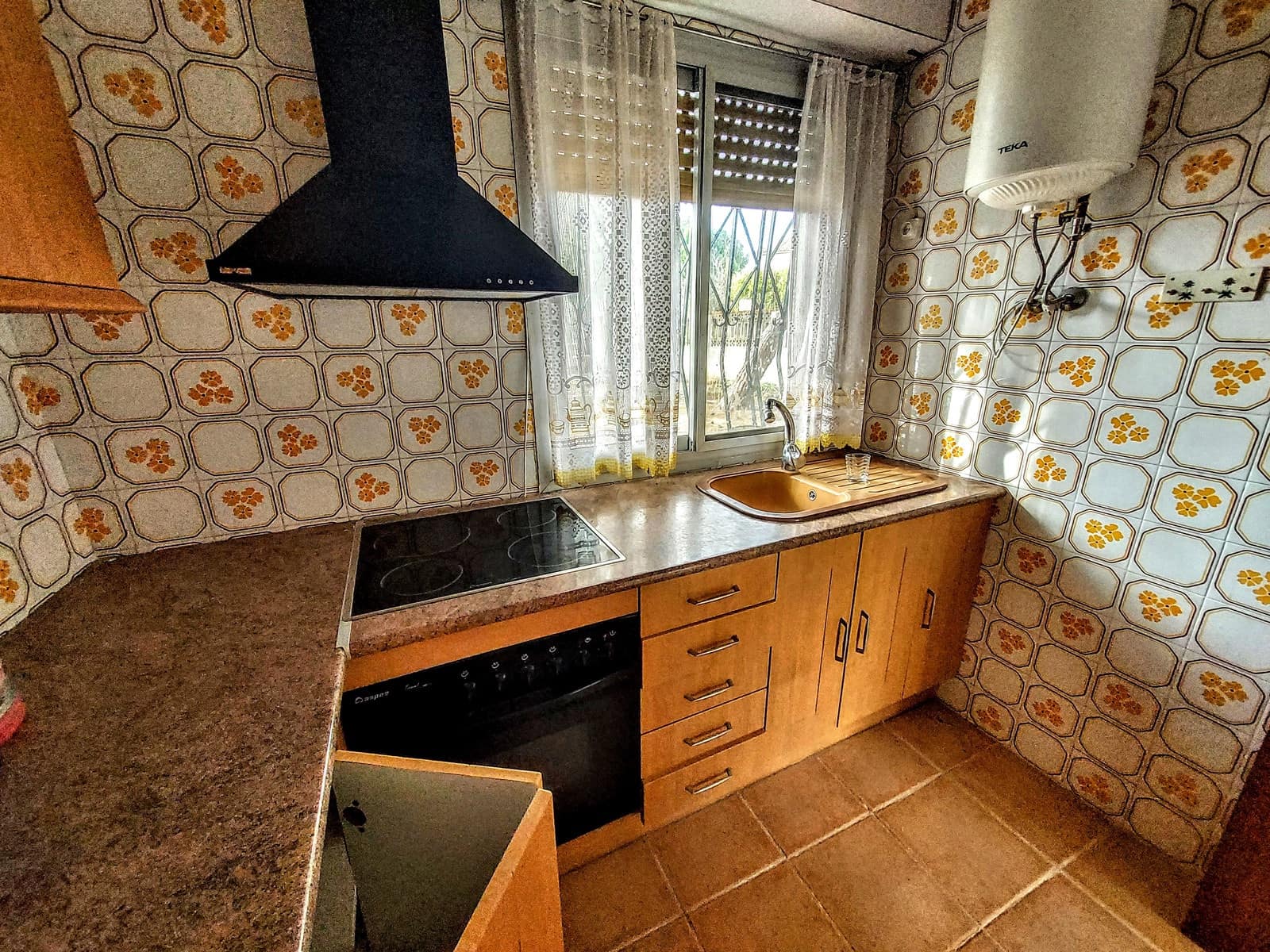 3 Zimmer Villa zu verkaufen in Montserrat mit Pool - 154.000 € (Ref: 9142383)