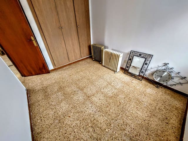 3 makuuhuone Huvila myytävänä paikassa Montserrat mukana uima-altaan - 154 000 € (Ref: 9142383)