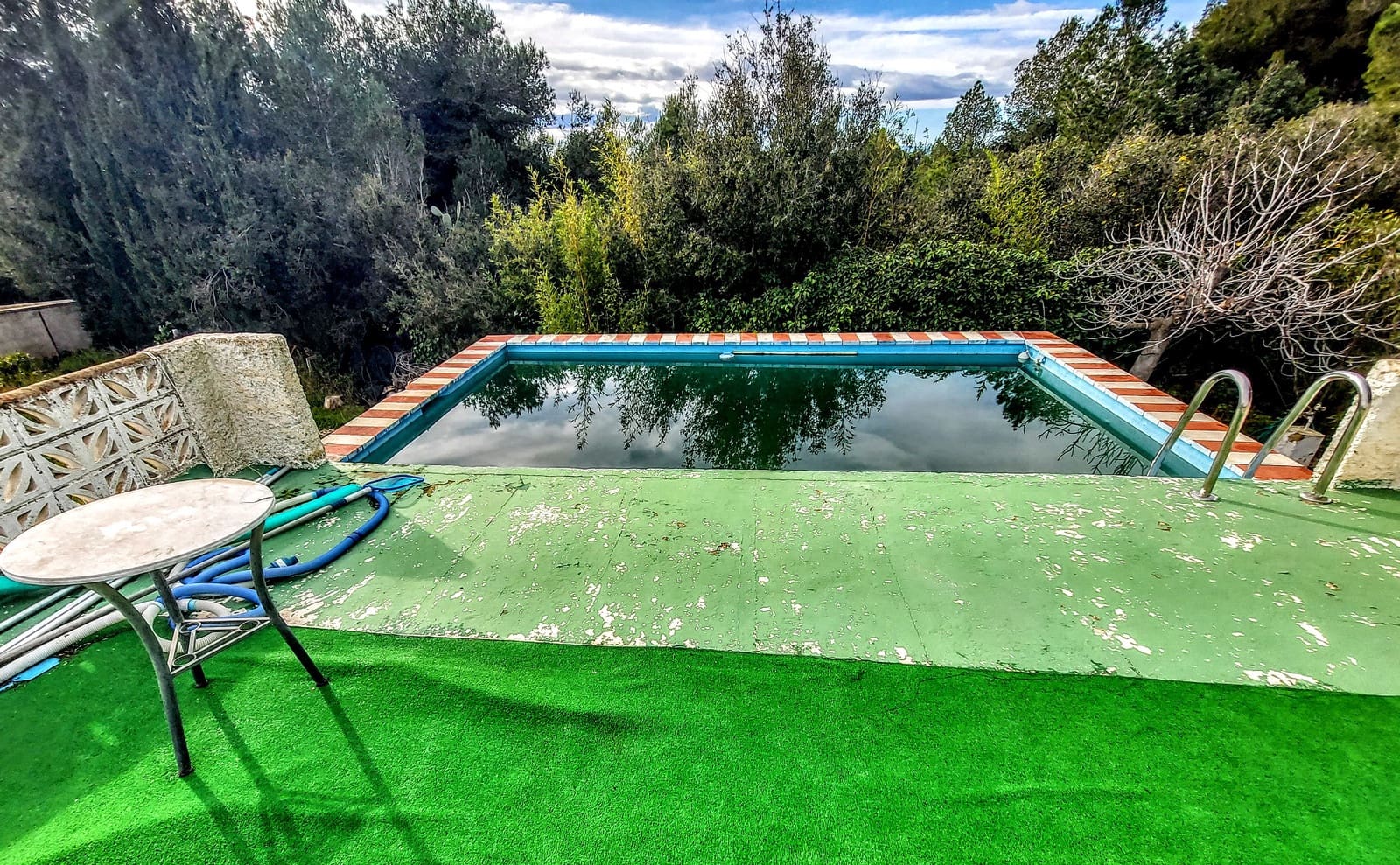 3 Zimmer Villa zu verkaufen in Montserrat mit Pool - 154.000 € (Ref: 9142383)