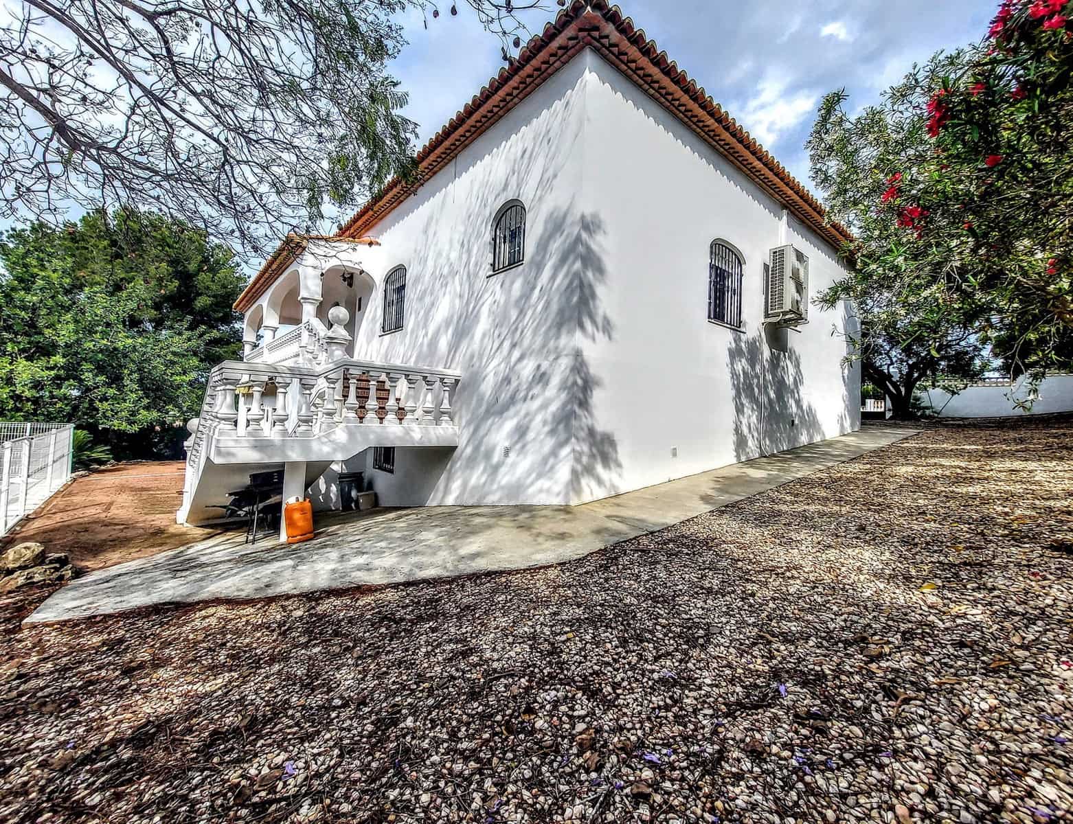 5 sypialnia Willa na sprzedaż w Alberic z basenem - 415 000 € (Ref: 9148088)