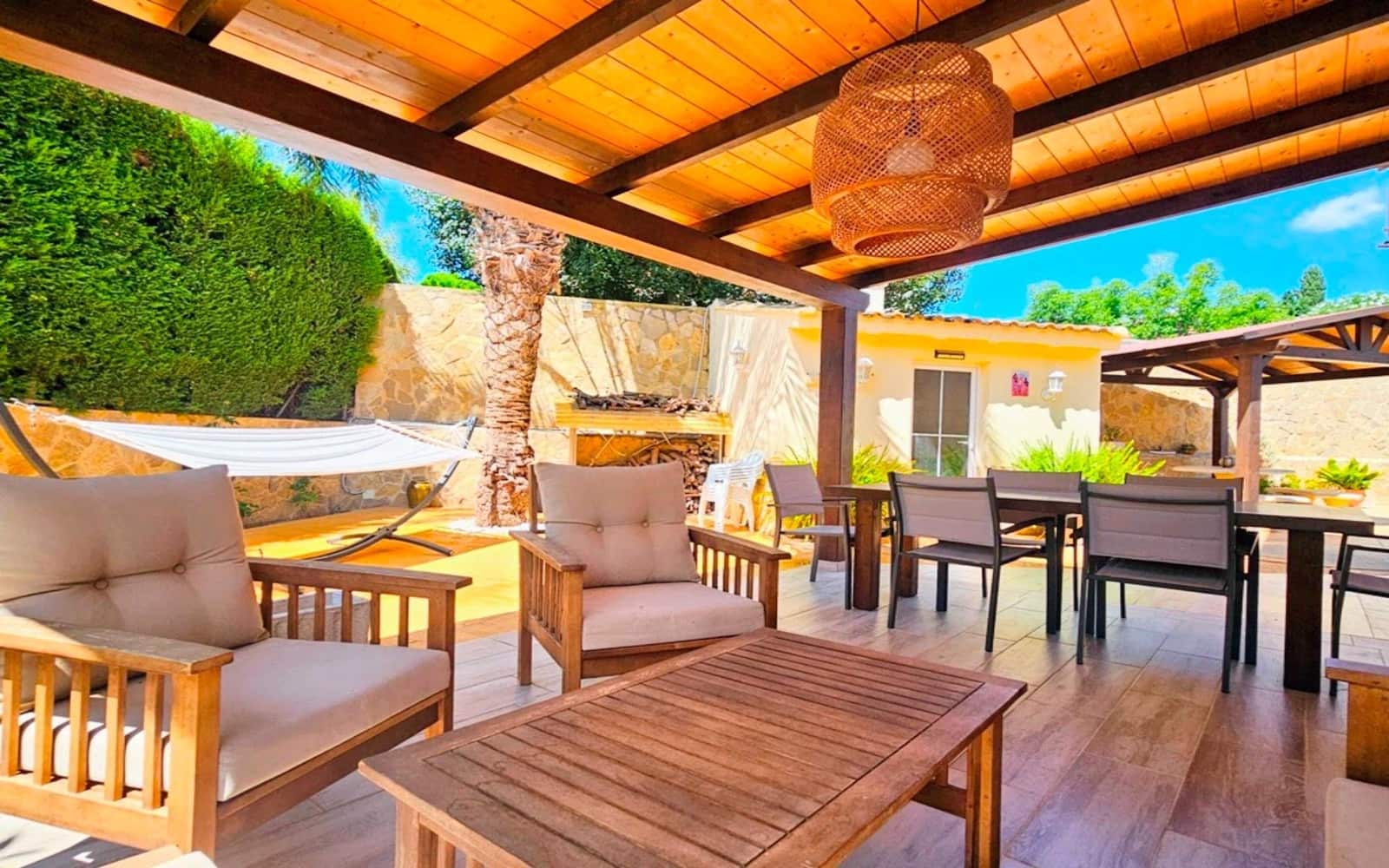 4 sypialnia Willa na sprzedaż w La Pobla de Vallbona z basenem - 575 000 € (Ref: 9153218)