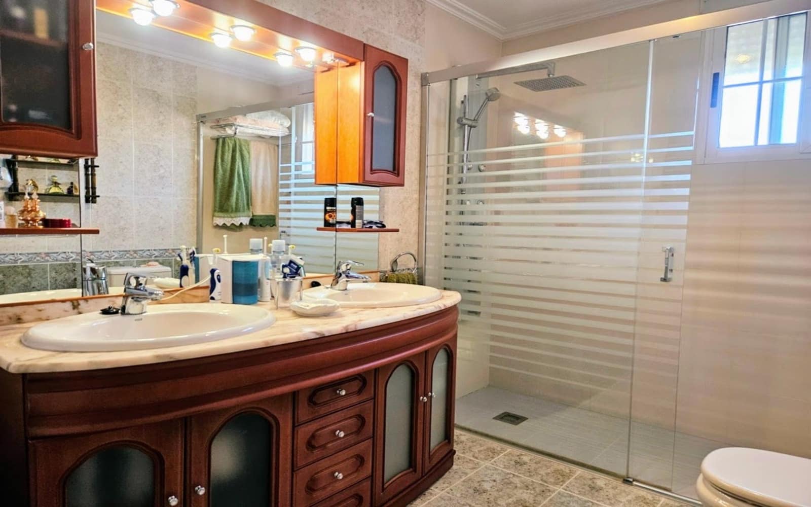 4 sypialnia Willa na sprzedaż w La Pobla de Vallbona z basenem - 575 000 € (Ref: 9153218)