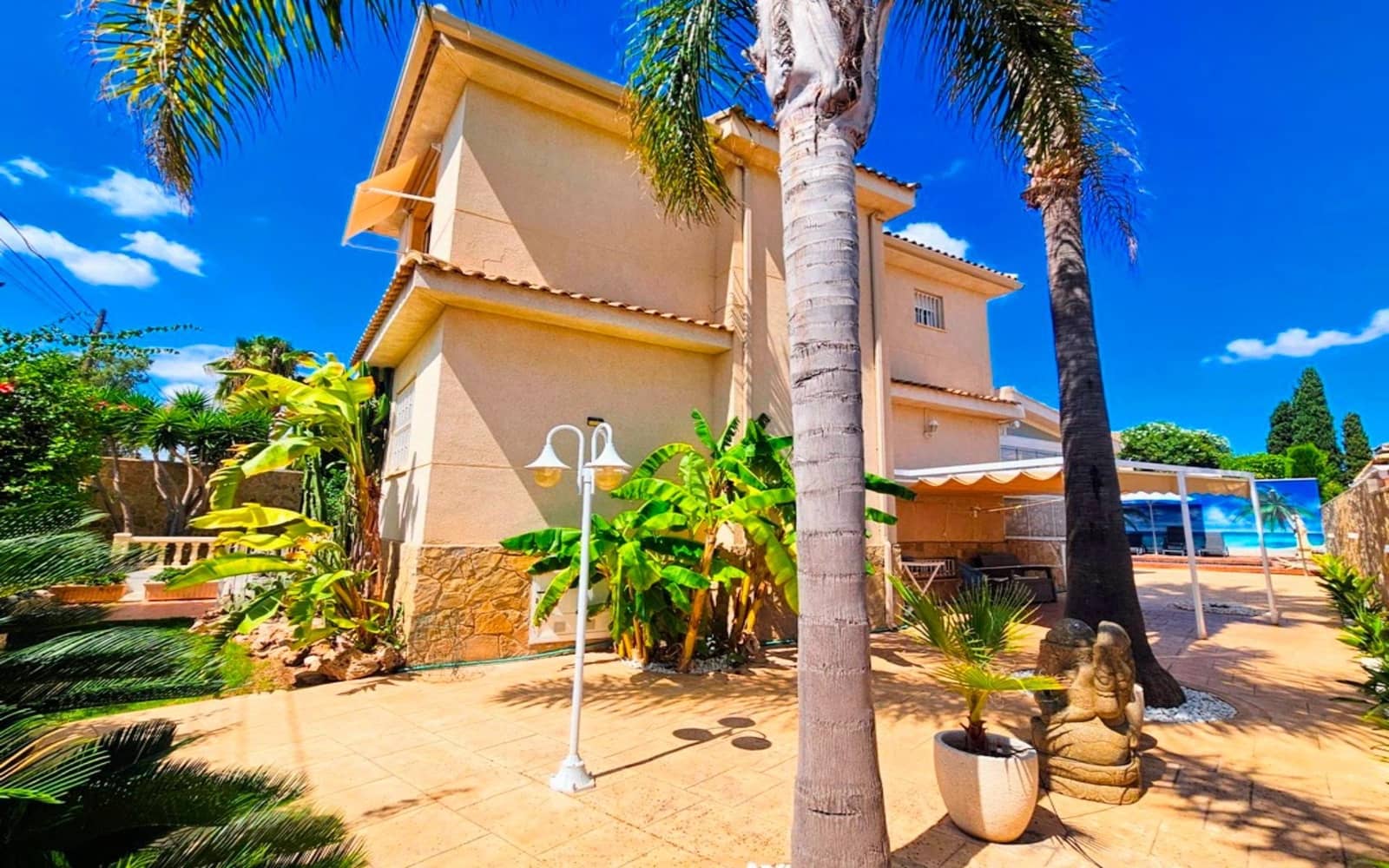 4 sypialnia Willa na sprzedaż w La Pobla de Vallbona z basenem - 575 000 € (Ref: 9153218)