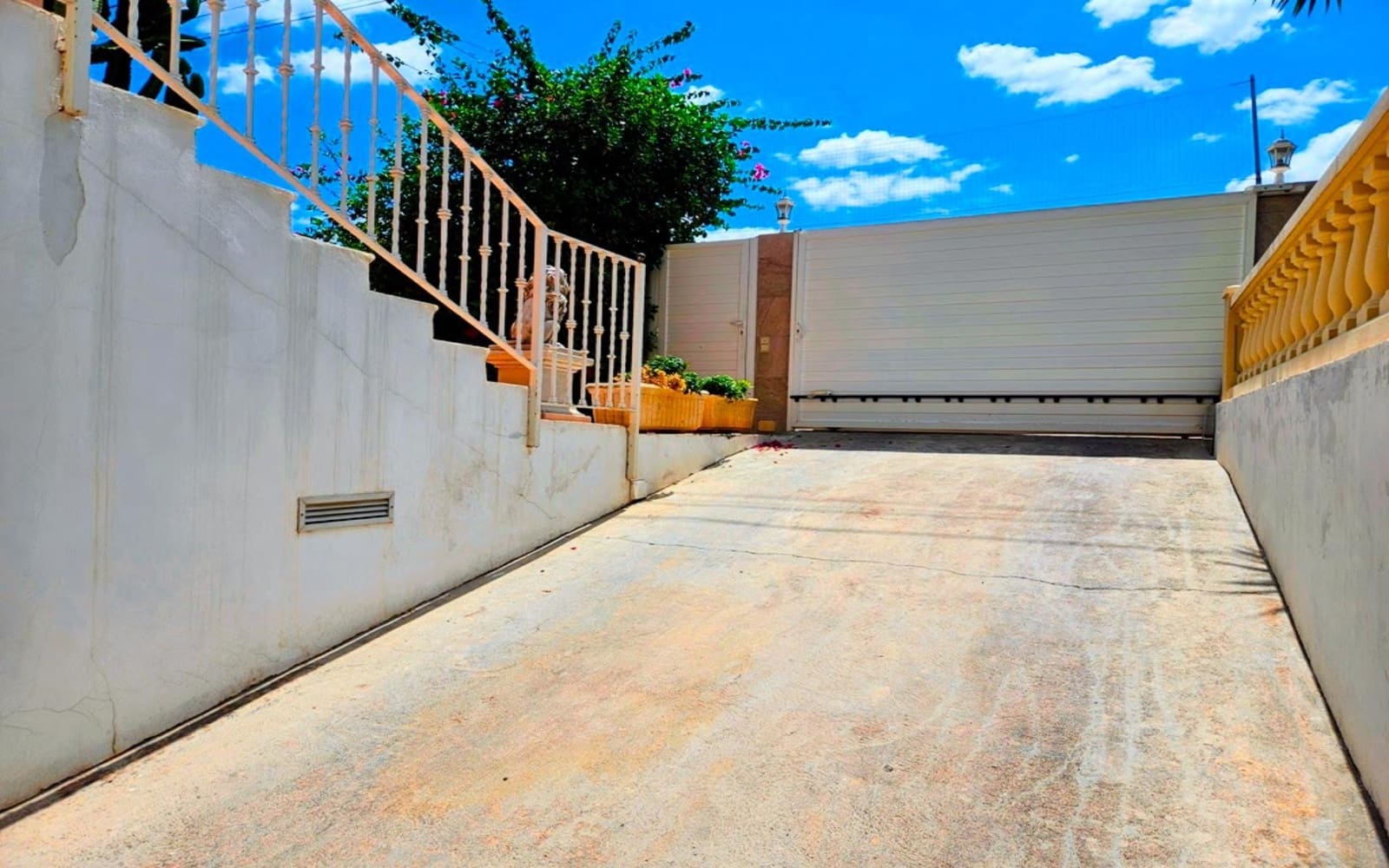 4 sypialnia Willa na sprzedaż w La Pobla de Vallbona z basenem - 575 000 € (Ref: 9153218)