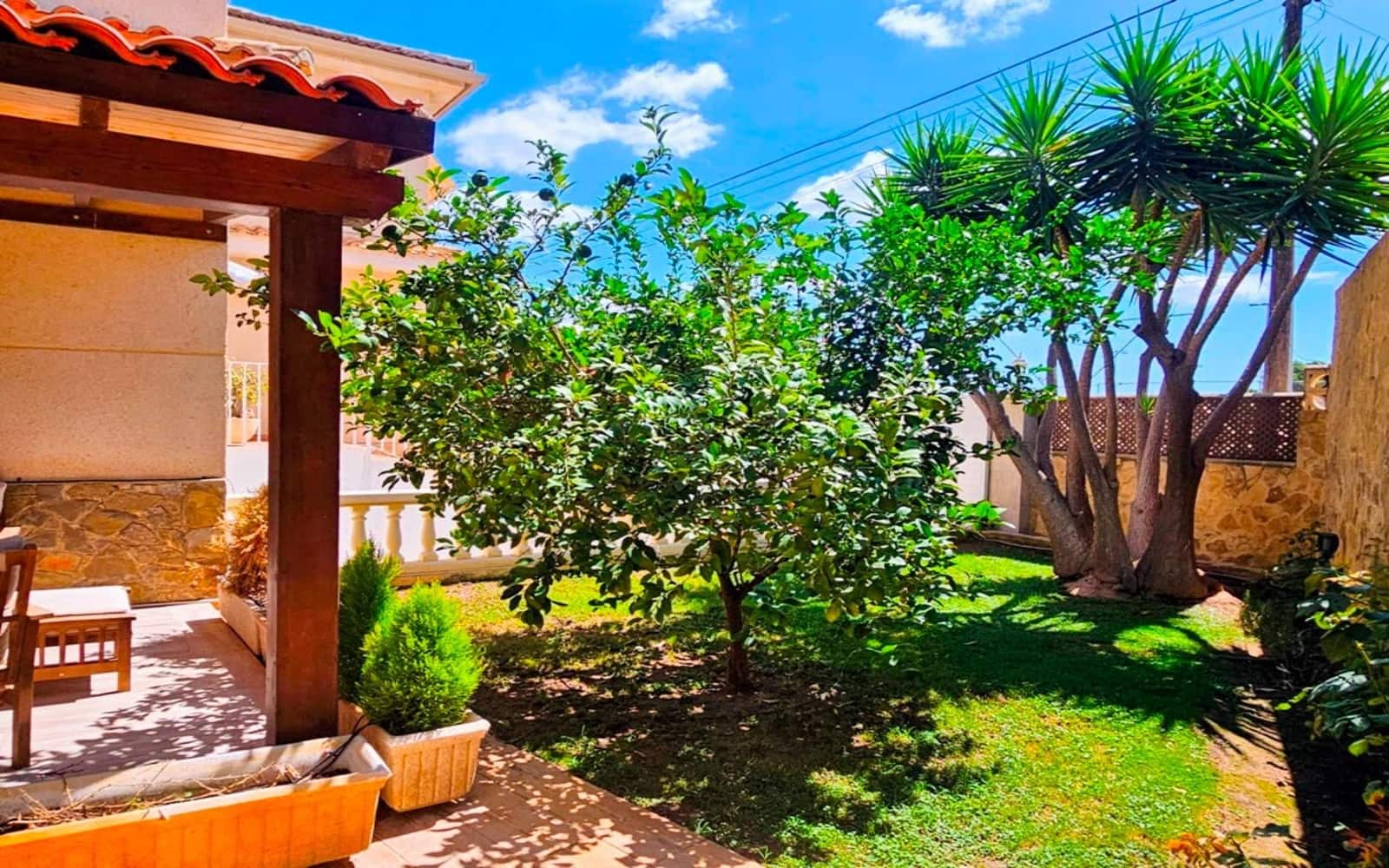 4 sypialnia Willa na sprzedaż w La Pobla de Vallbona z basenem - 575 000 € (Ref: 9153218)