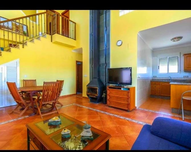 4 slaapkamer Villa te koop in Montroy met zwembad - € 289.000 (Ref: 9162948)