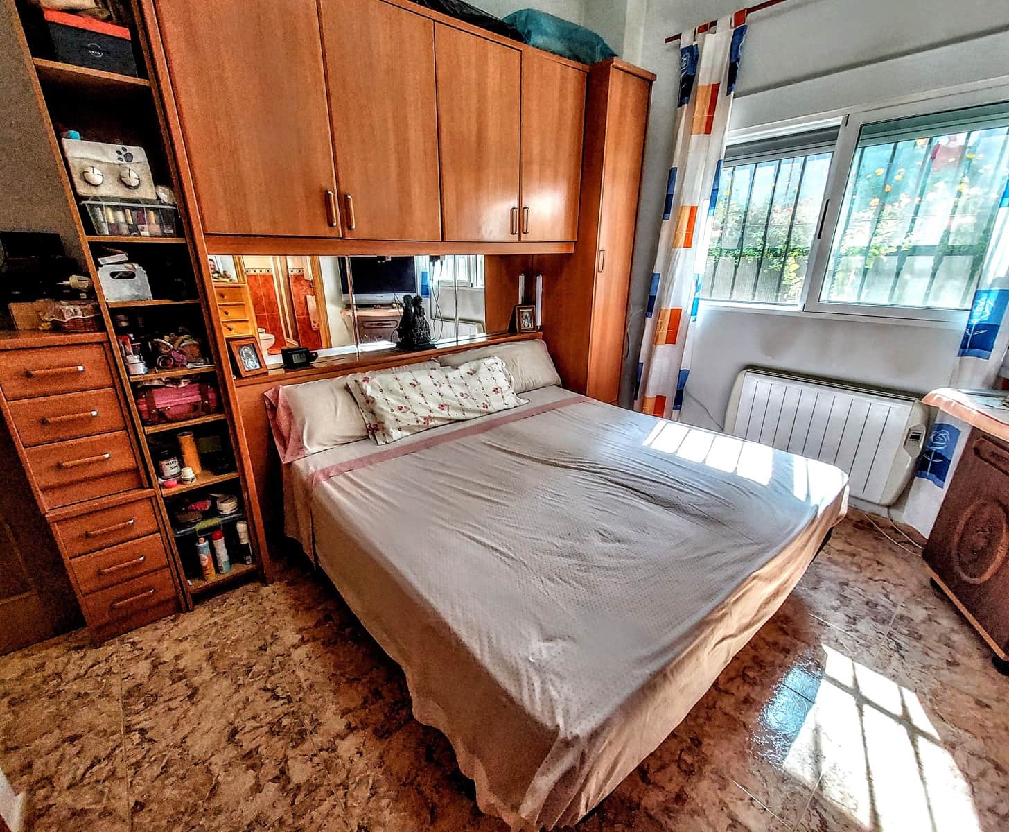 5 bedroom Villa for sale in Estivella with pool - € 460,000 (Ref: 9194976)