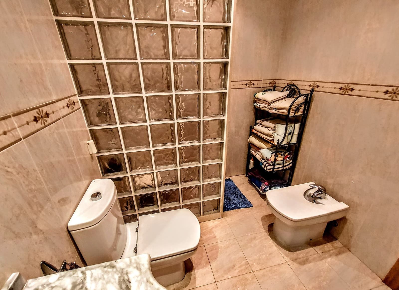 5 bedroom Villa for sale in Estivella with pool - € 460,000 (Ref: 9194976)